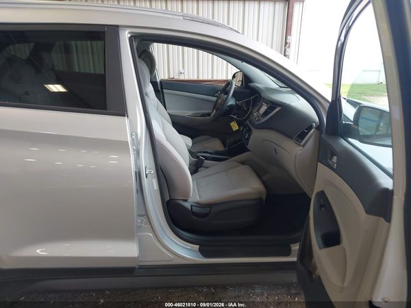 2016 HYUNDAI TUCSON SE — I5