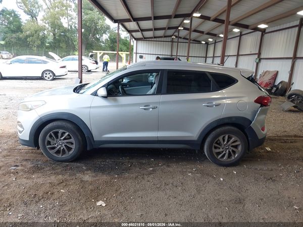 2016 HYUNDAI TUCSON SE — I117