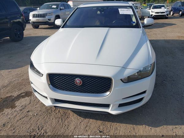 2018 JAGUAR XE 25T PREMIUM