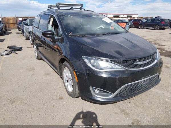2017 CHRYSLER PACIFICA TOURING-L PLUS — I1