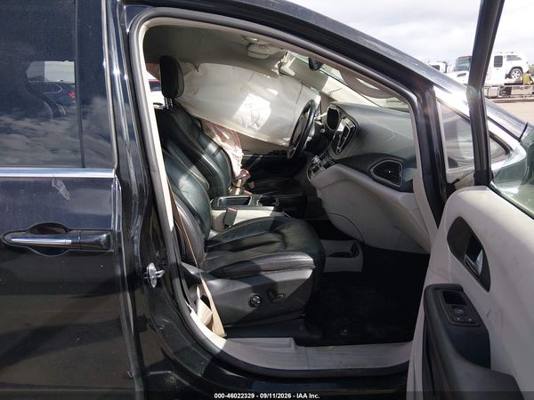 2017 CHRYSLER PACIFICA TOURING-L PLUS — I5