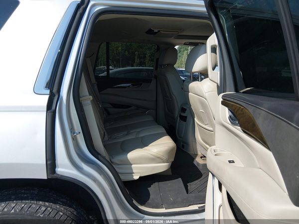 2018 CADILLAC ESCALADE PREMIUM LUXURY — I8