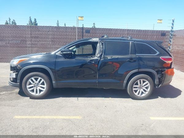 2016 TOYOTA HIGHLANDER LE — I117