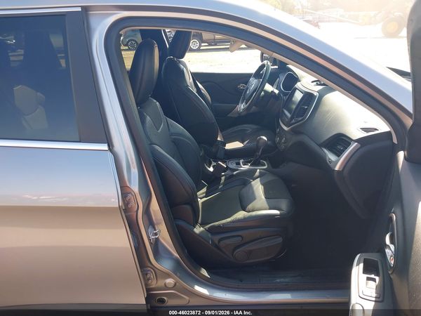 2018 JEEP CHEROKEE LATITUDE PLUS FWD — I5