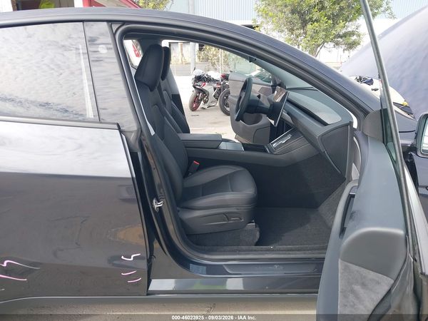 2026 TESLA MODEL Y — I5