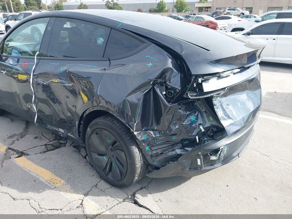 2026 TESLA MODEL Y — I6