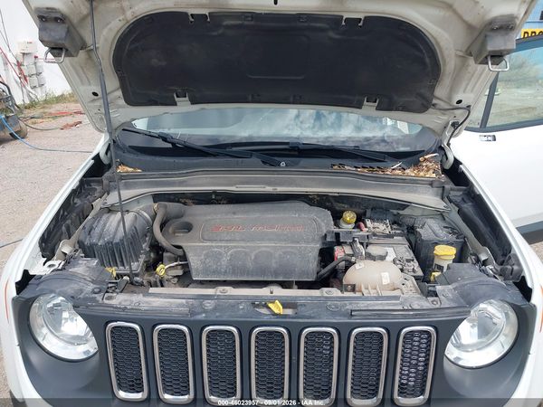 2016 JEEP RENEGADE LATITUDE — I10