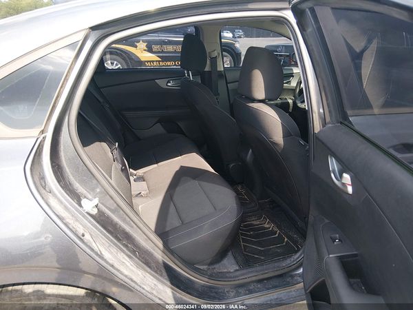 2021 KIA FORTE FE — I8