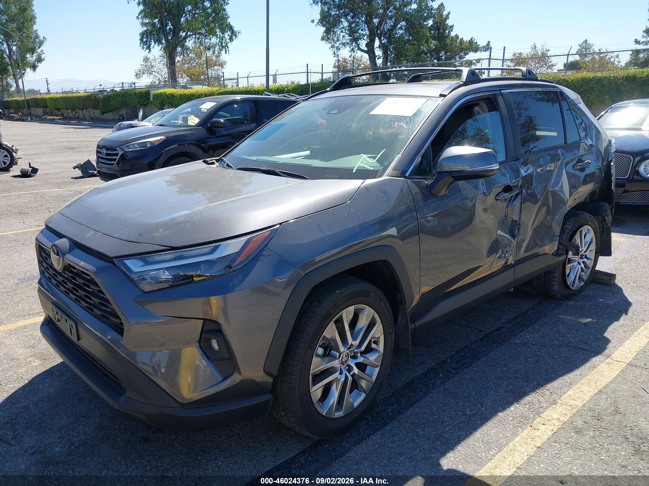 2024 TOYOTA RAV4 XLE PREMIUM — I2