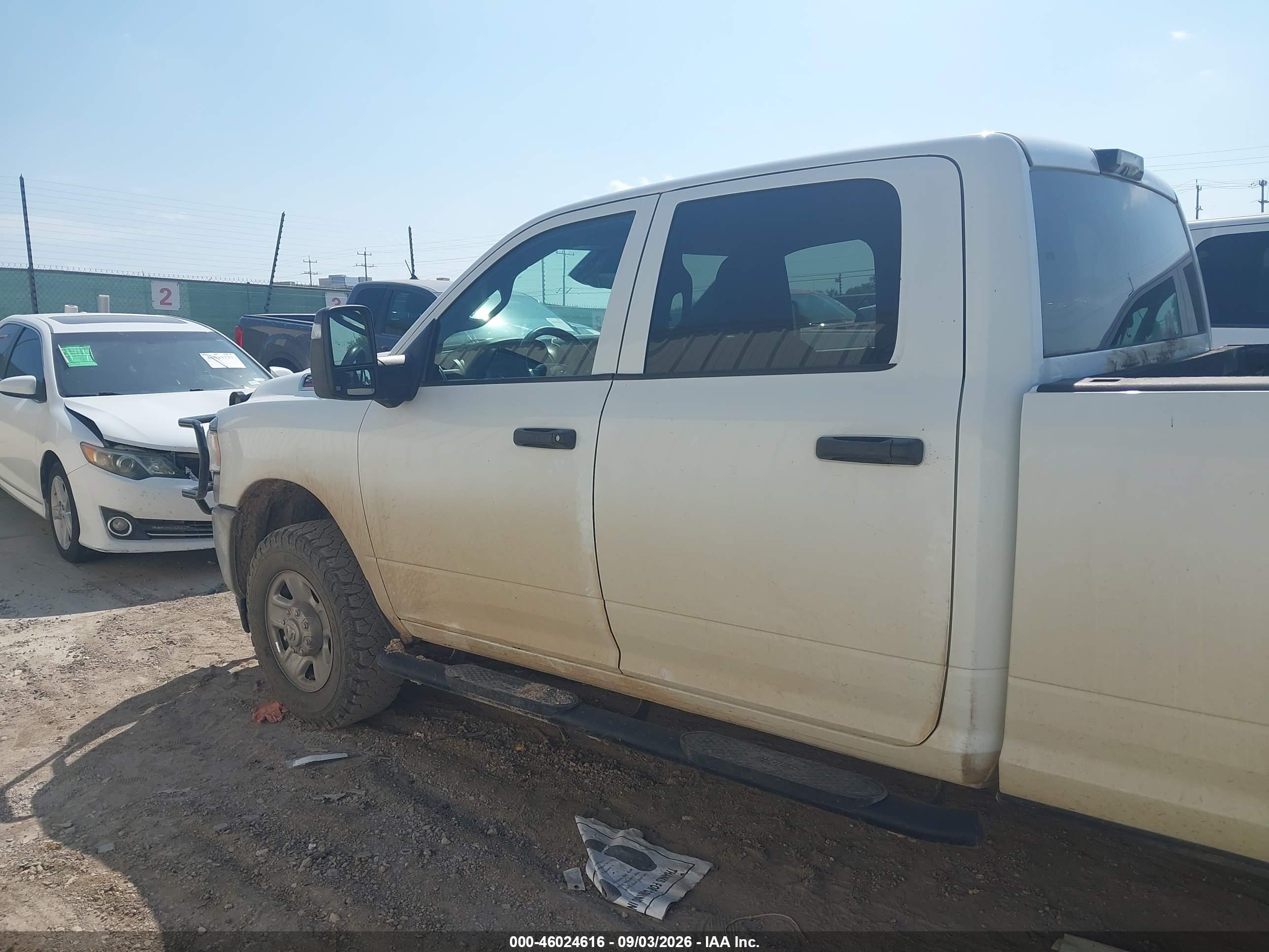 2024 RAM 2500 TRADESMAN  4X4 8' BOX