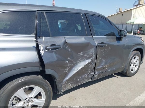 2022 TOYOTA HIGHLANDER HYBRID LE