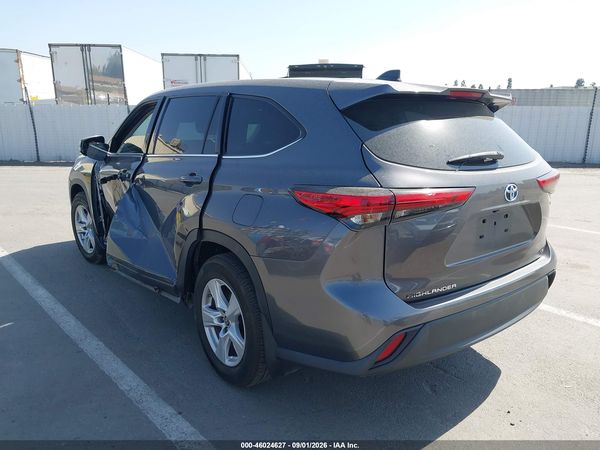 2022 TOYOTA HIGHLANDER HYBRID LE