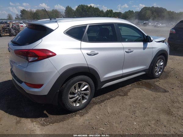 2017 HYUNDAI TUCSON SE — I4