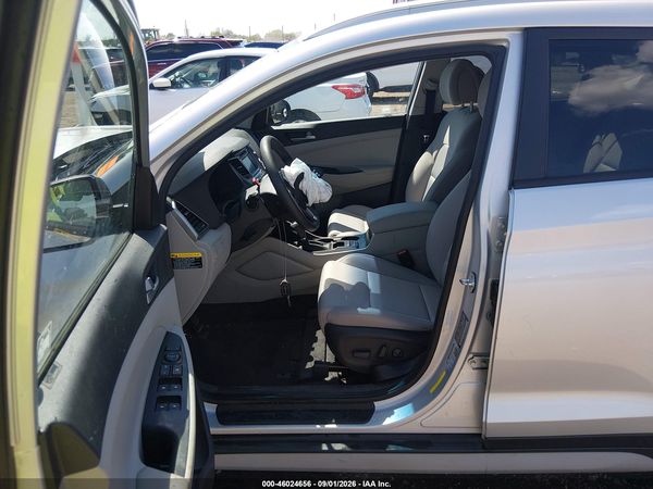 2017 HYUNDAI TUCSON SE — I153