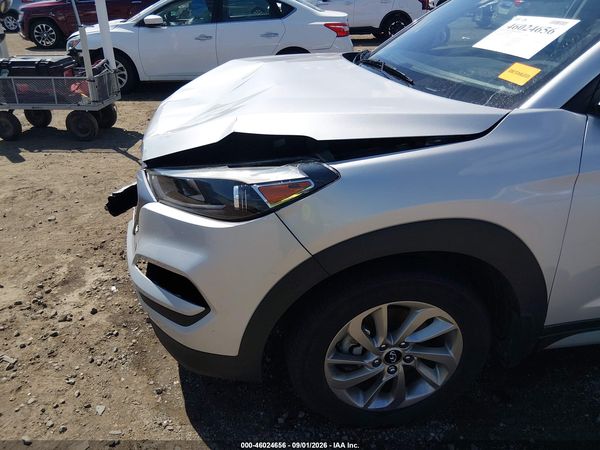 2017 HYUNDAI TUCSON SE — I154