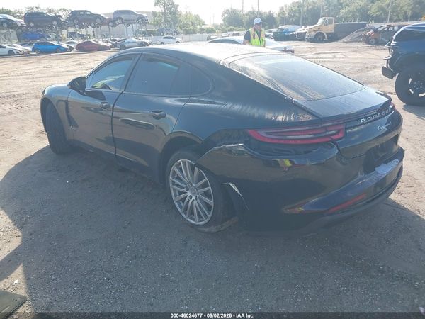 2017 PORSCHE PANAMERA 4 — I3