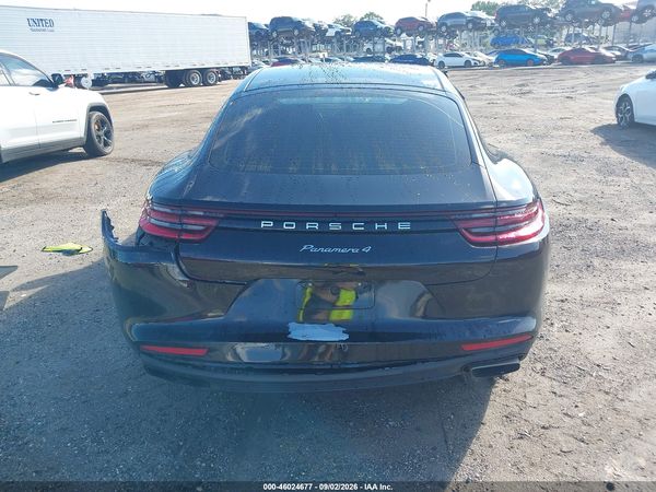 2017 PORSCHE PANAMERA 4 — I119