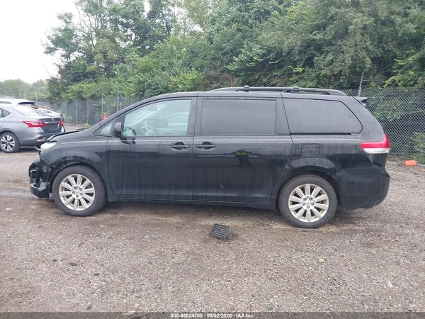 2012 TOYOTA SIENNA LE 7 PASSENGER