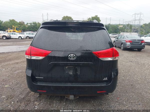 2012 TOYOTA SIENNA LE 7 PASSENGER