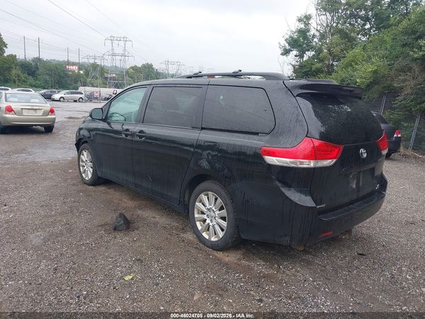 2012 TOYOTA SIENNA LE 7 PASSENGER