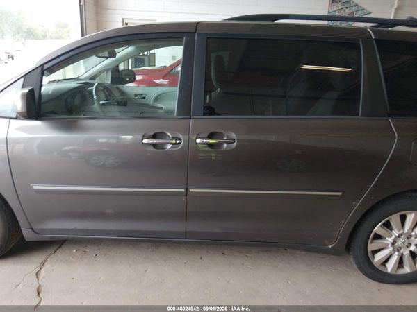 2012 TOYOTA SIENNA LIMITED 7 PASSENGER
