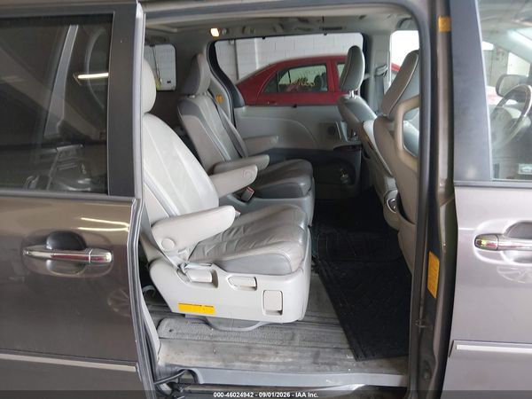 2012 TOYOTA SIENNA LIMITED 7 PASSENGER