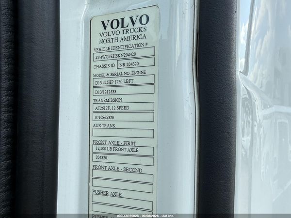 2019 VOLVO VNR64T