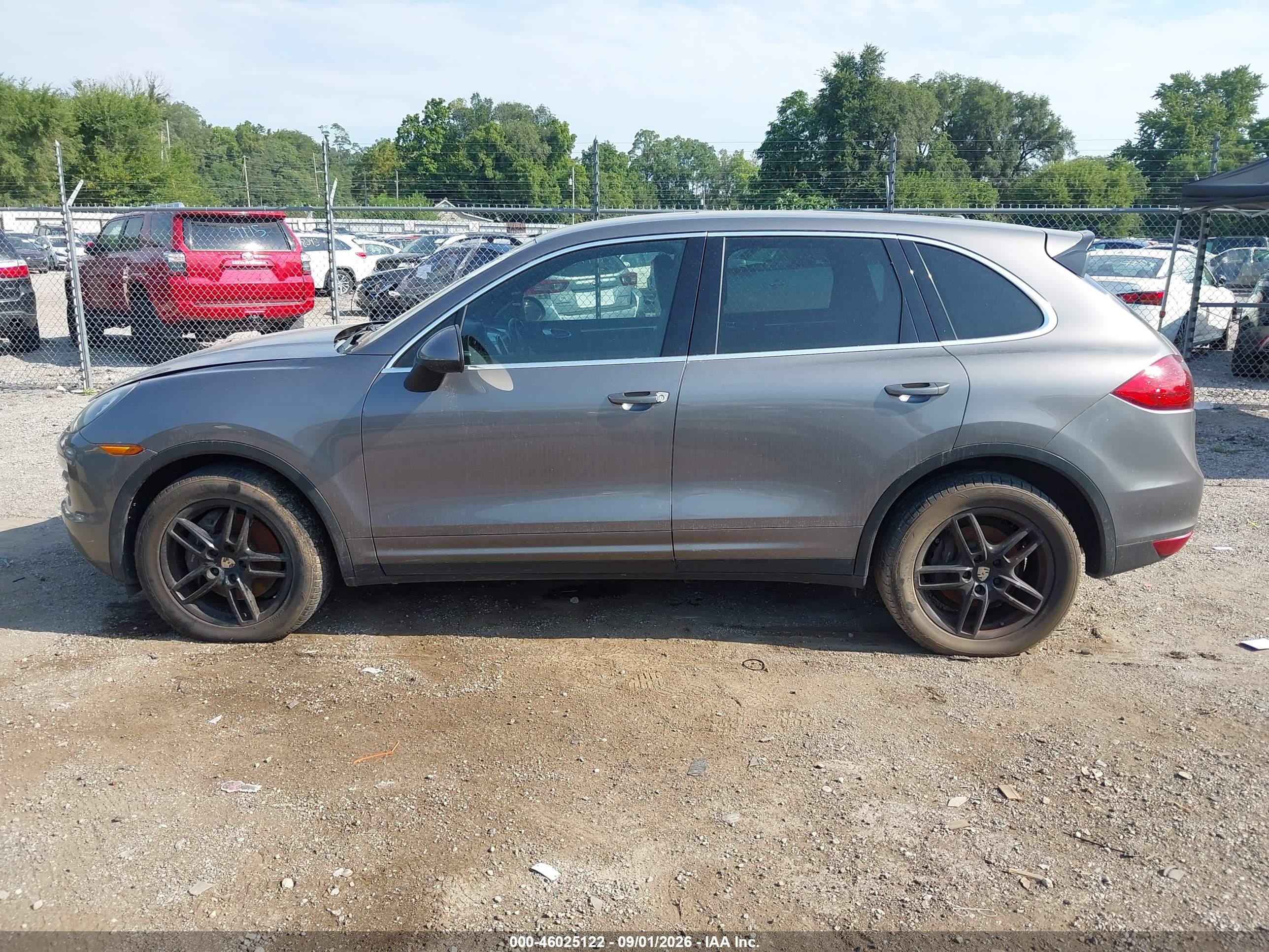 2012 PORSCHE CAYENNE