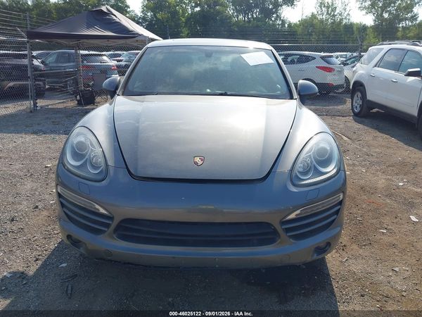 2012 PORSCHE CAYENNE