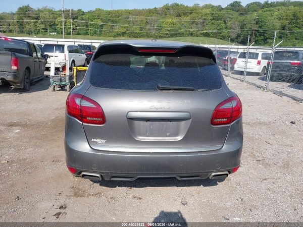 2012 PORSCHE CAYENNE