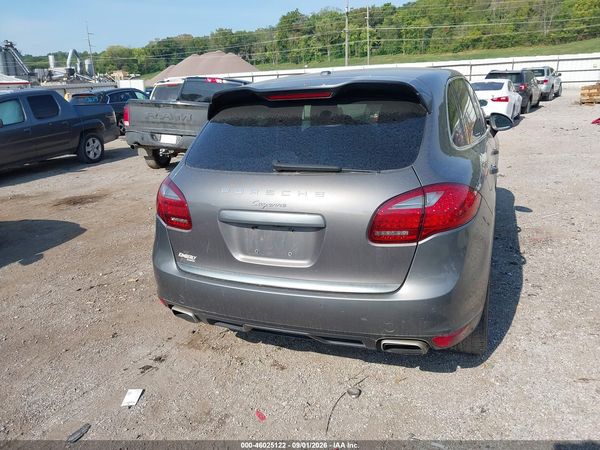 2012 PORSCHE CAYENNE