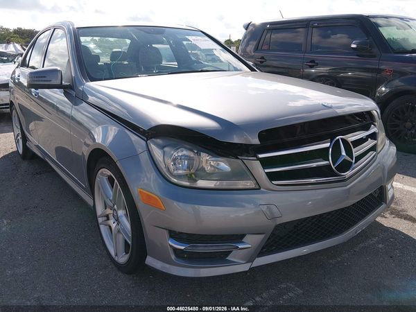 2014 MERCEDES-BENZ C 250 SPORT — I1
