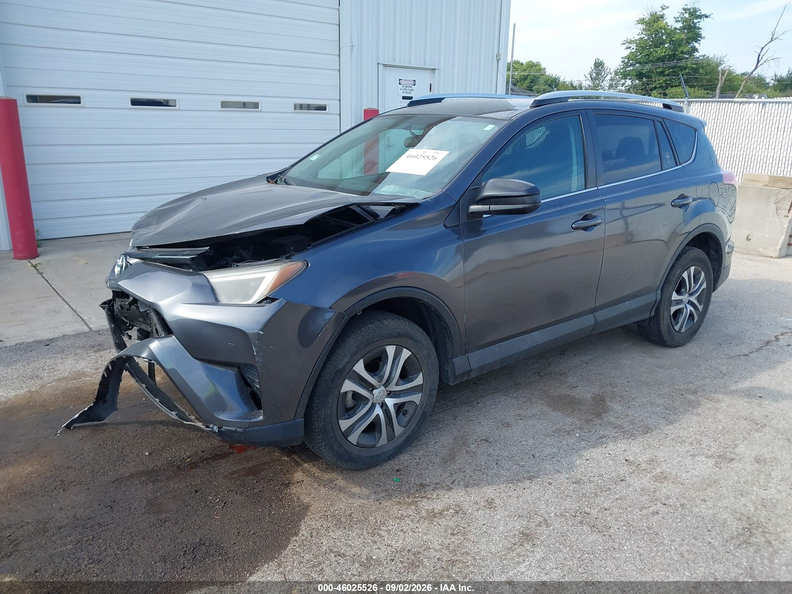 2016 TOYOTA RAV4 LE — I2