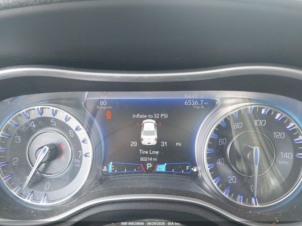 2015 CHRYSLER 300 LIMITED — I7
