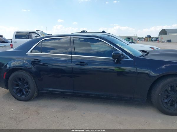 2015 CHRYSLER 300 LIMITED — I116