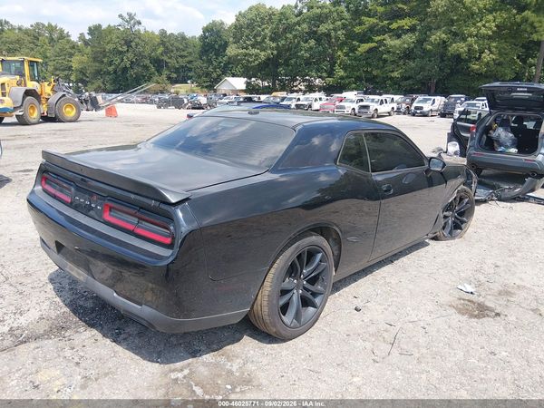 2016 DODGE CHALLENGER SXT — I4