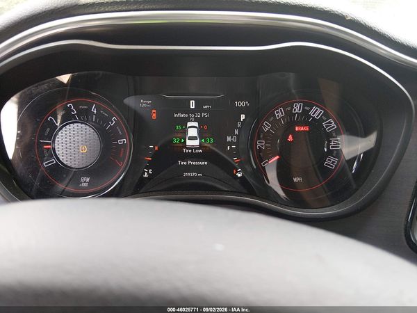 2016 DODGE CHALLENGER SXT — I7