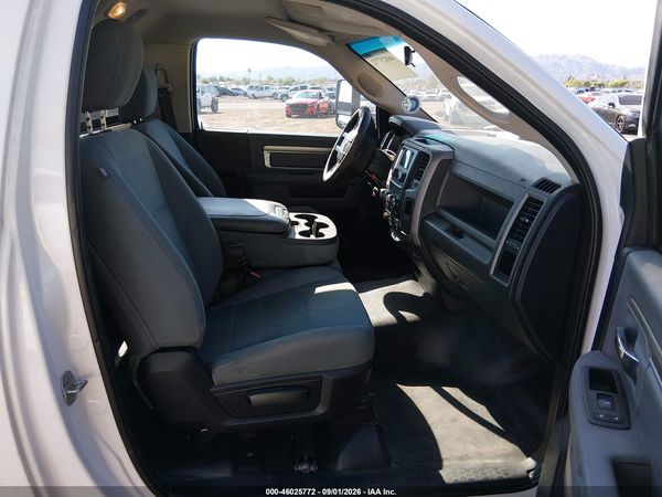 2017 RAM 1500 TRADESMAN  4X4 8' BOX