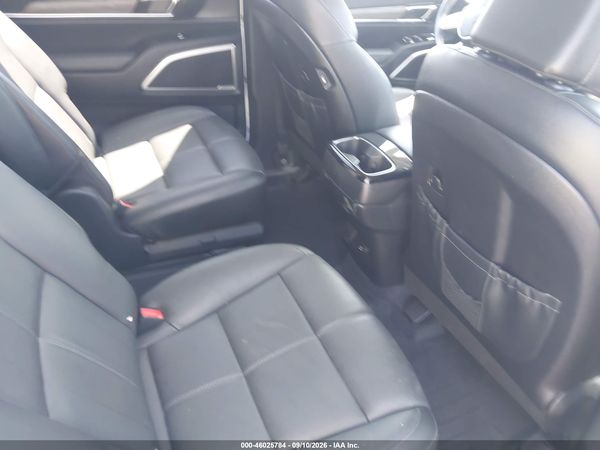 2022 KIA TELLURIDE EX — I8
