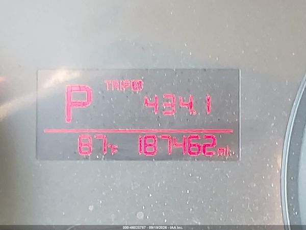2016 KIA SEDONA LX — I152