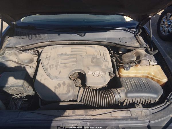 2012 CHRYSLER 300 LIMITED — I10