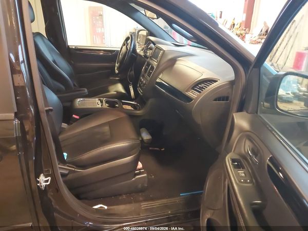 2016 DODGE GRAND CARAVAN SXT — I5