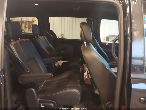 2016 DODGE GRAND CARAVAN SXT — I8