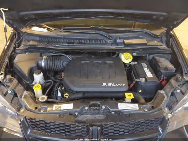 2016 DODGE GRAND CARAVAN SXT — I10