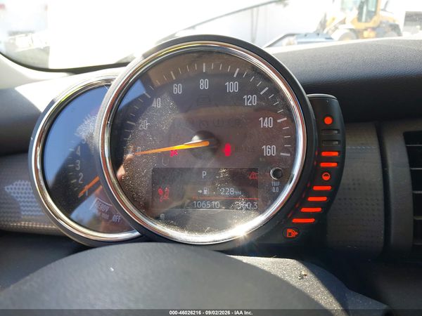 2015 MINI HARDTOP COOPER — I7
