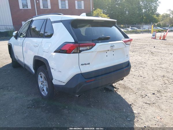 2021 TOYOTA RAV4 XLE — I3
