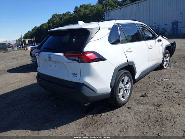 2021 TOYOTA RAV4 XLE — I4