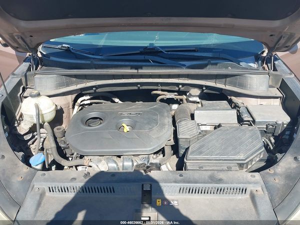 2016 HYUNDAI TUCSON SE