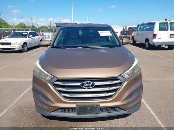 2016 HYUNDAI TUCSON SE
