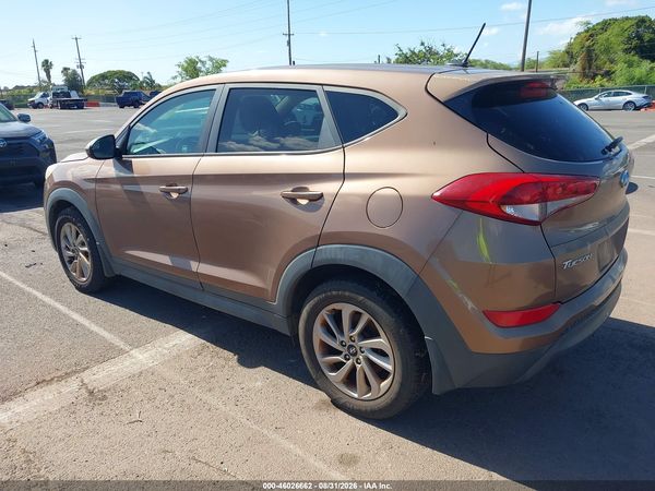 2016 HYUNDAI TUCSON SE
